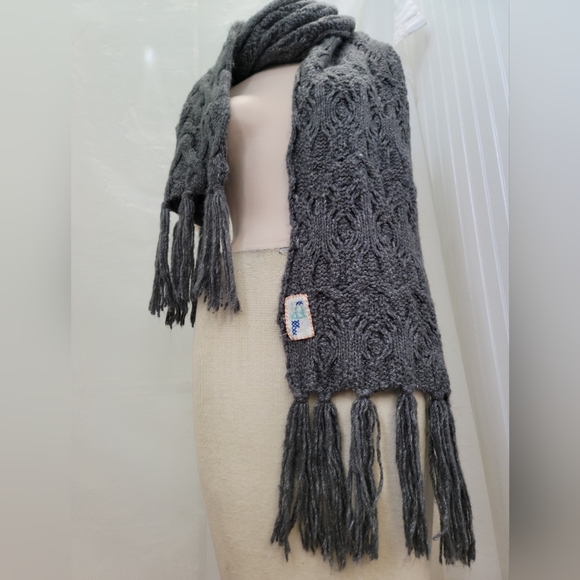 Free People Scarf. - Picture 3 of 6